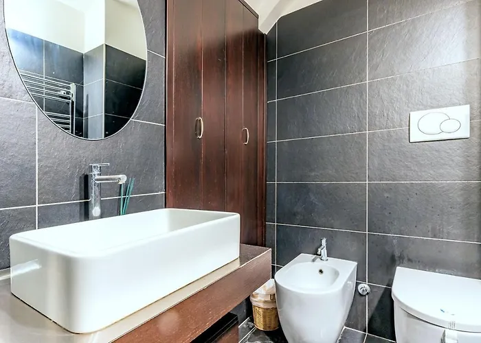 Lovely Ground Floor Colosseo Wi-fi Ac Apartman